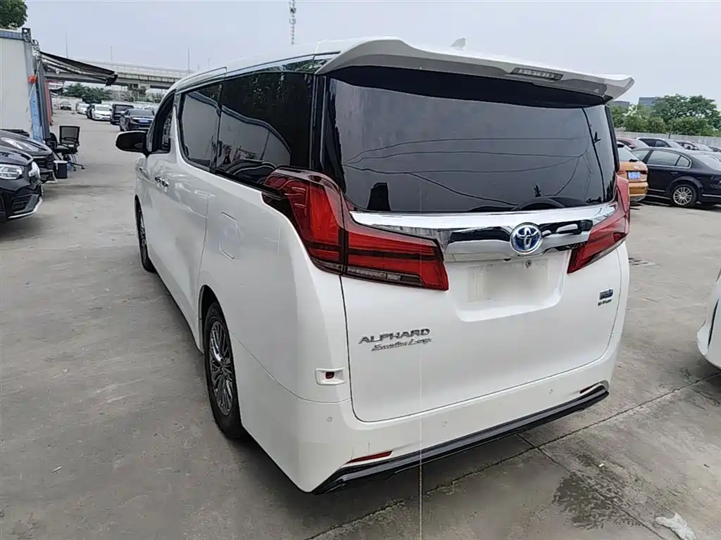 Toyota Alphard 2020 Hybrid 2.5L Premium Edition фото 23