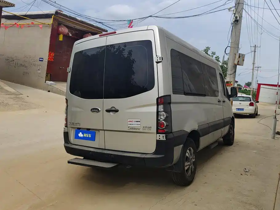 JAC Motors Star锐 2025 2022 2.0T Fuel King PLUS Express Edition Medium Wheelbase 7-Seater HFC4DB3-2E4