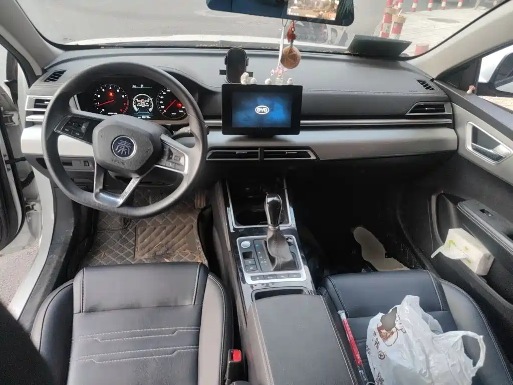 BYD Qin 2020 2019 1.5L Automatic Luxury Edition