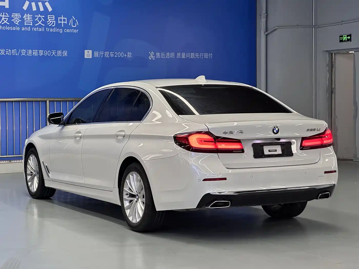 BMW 5 Series 2021 525Li Luxury Package фото 29