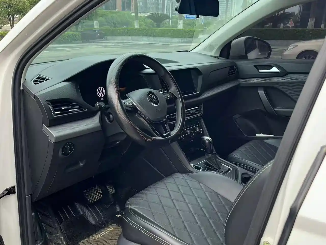 Volkswagen Tharu 2022 280TSI 2WD Trend фото 3