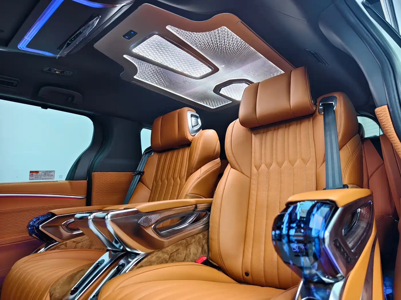 Toyota Granvia 2026 Model 2.5L Hybrid Comfort Edition фото 19