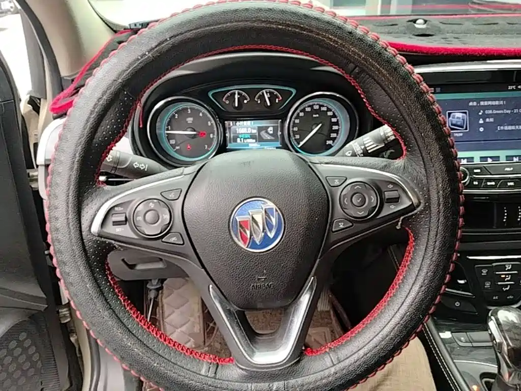Photo 11 - Buick Envision Plus