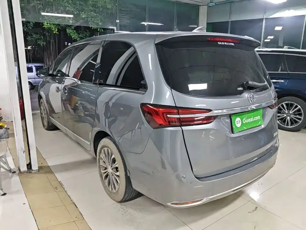 Фото 5 - Buick GL8