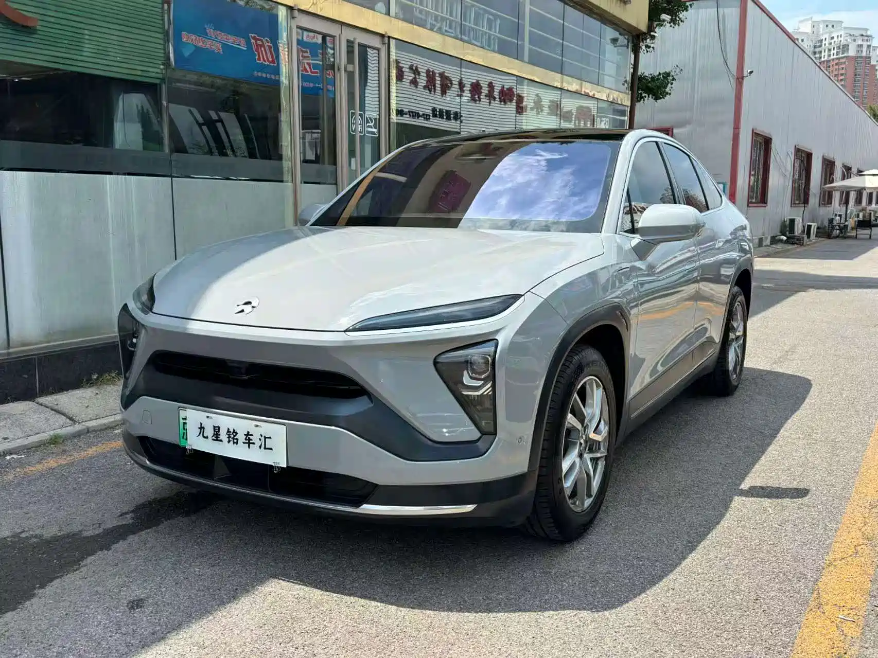 صورة 1 - NIO EC6