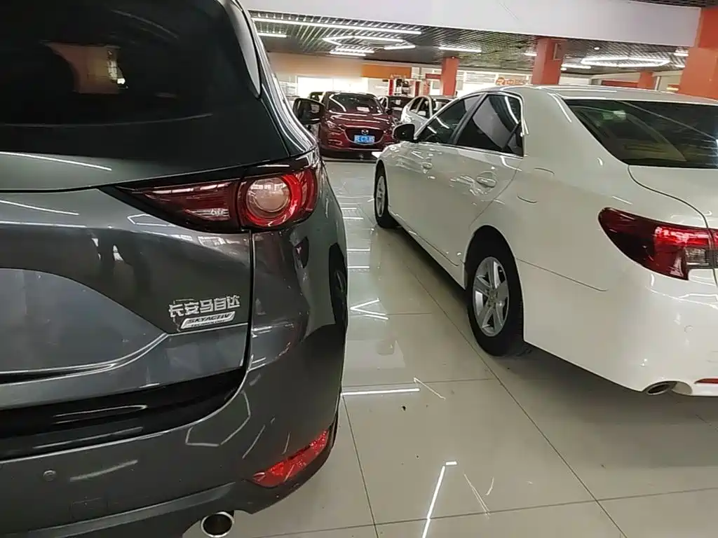 Фото 8 - Mazda CX-5