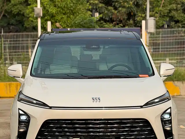 Buick GL8 New Energy 2024 Landglory Premium Edition 7-Seater — фото 2