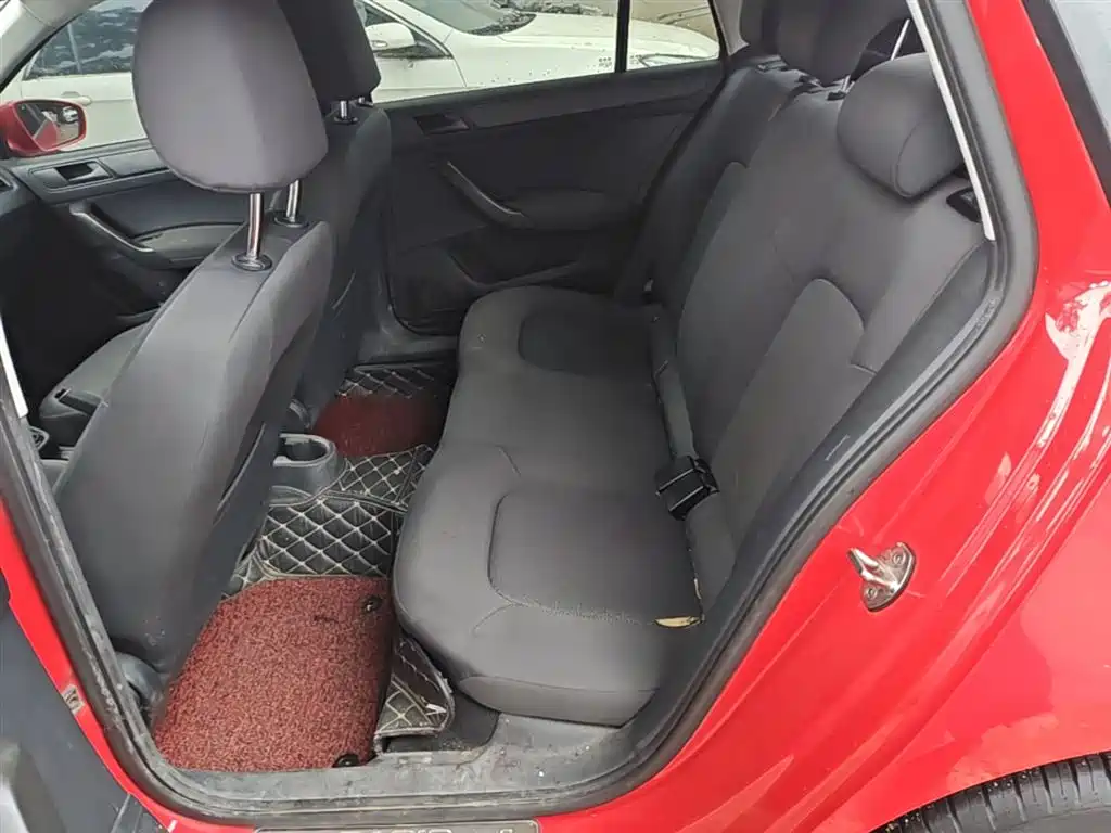 Škoda Skoda Rapid Spaceback 2016 Facelift 1.6L Manual Forward Edition фото 24