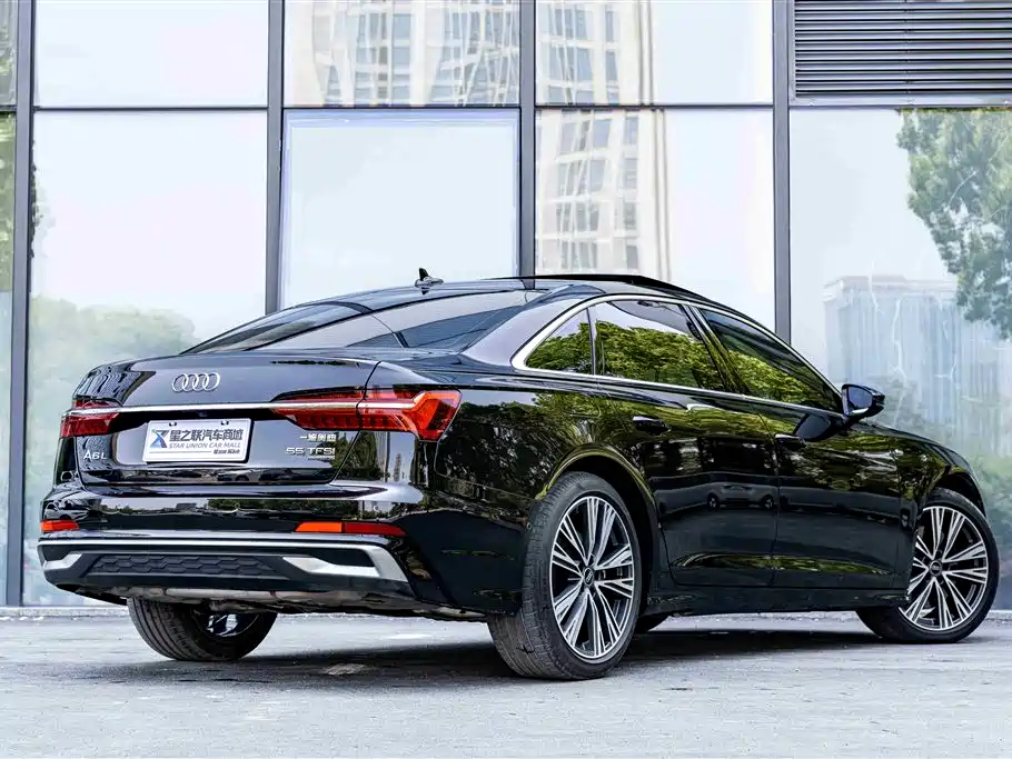 Audi A6L 2024 55 TFSI quattro Exclusive Dynamic фото 7