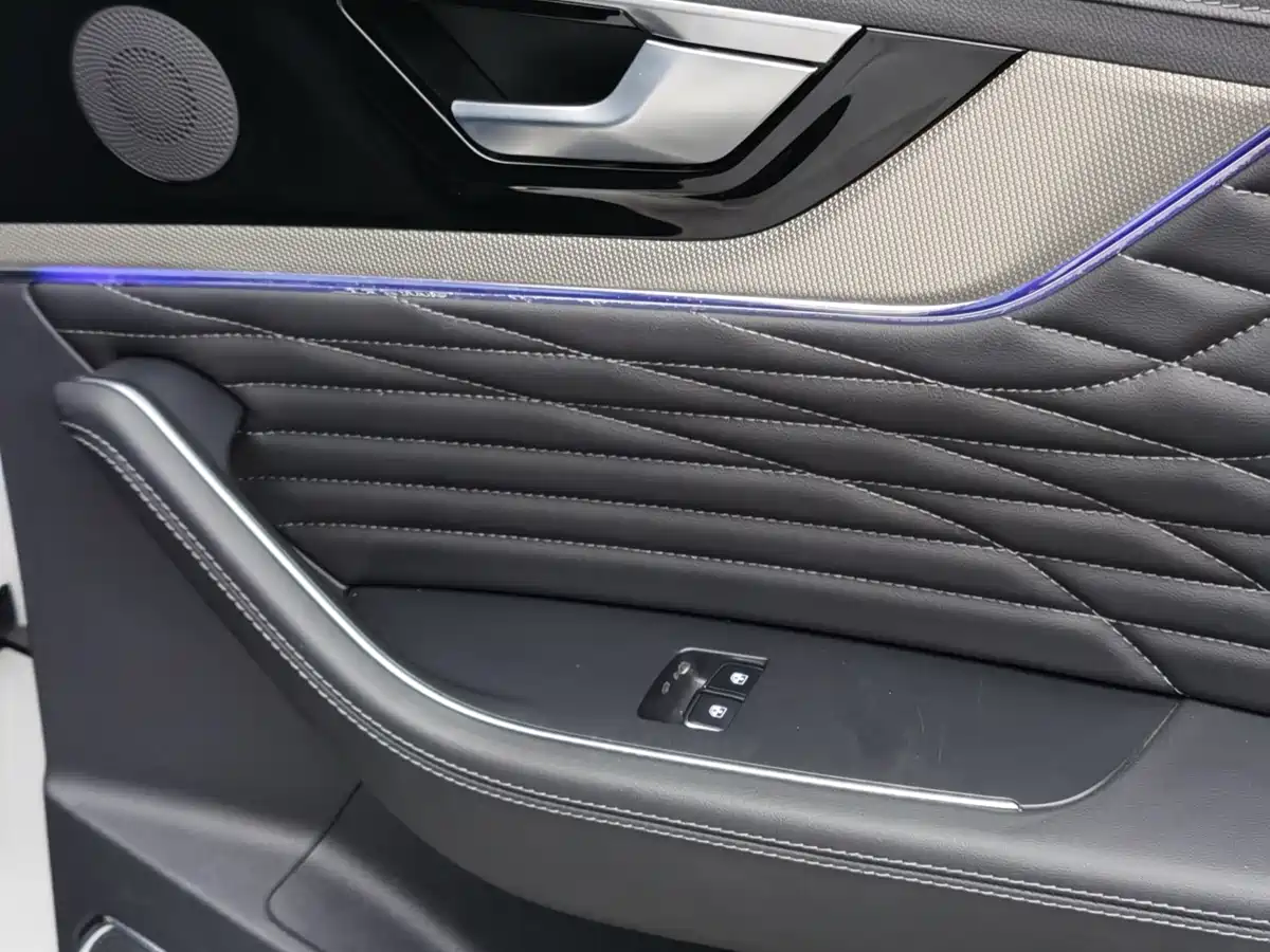 Hongqi HS5 2022 2.0T Smart Connect Flagship AWD Edition фото 6
