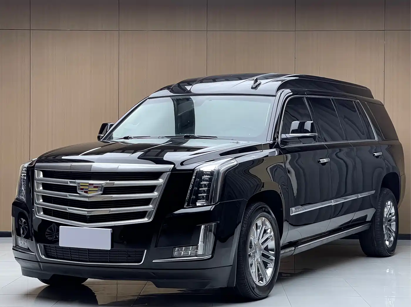 Cadillac Escalade 2017 6.2L ESV Platinum Extended