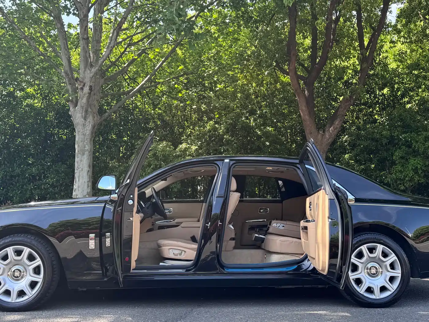 Rolls-Royce Ghost 2012 2012 6.6T Extended Version