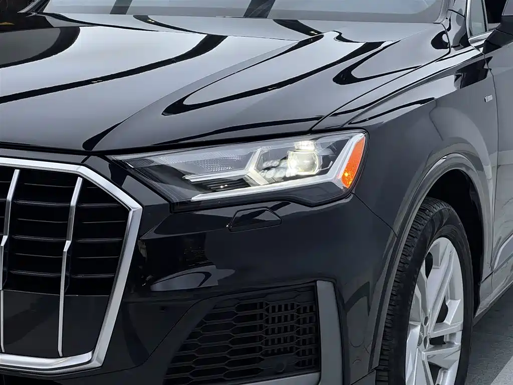 Audi Q7 2020 55 TFSI quattro Black Warrior Exclusive Edition фото 14