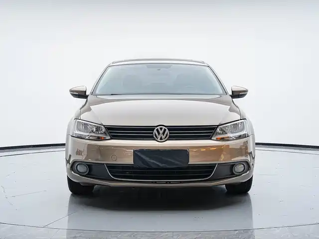 Volkswagen Sagitar 2014 Facelift 1.6L Automatic Comfort — фото 2