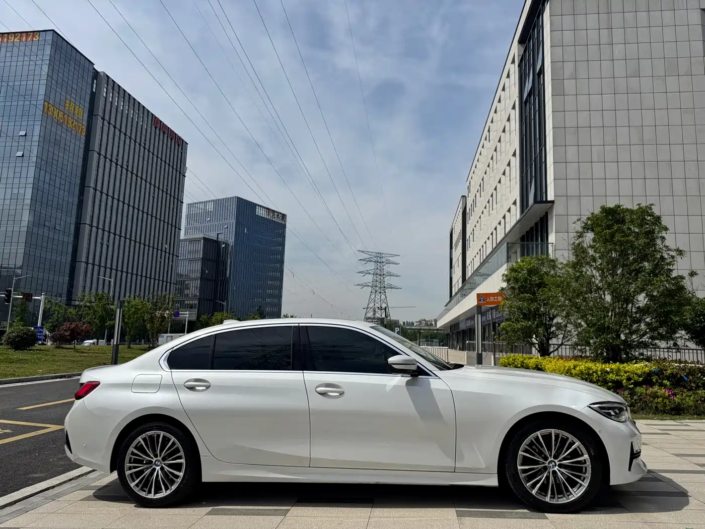 BMW 3 Series 2020 325Li Launch Edition фото 5