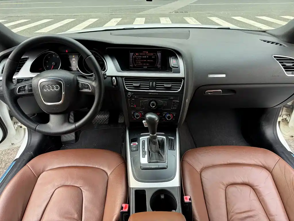 Фото 12 - Audi A5 (Import)