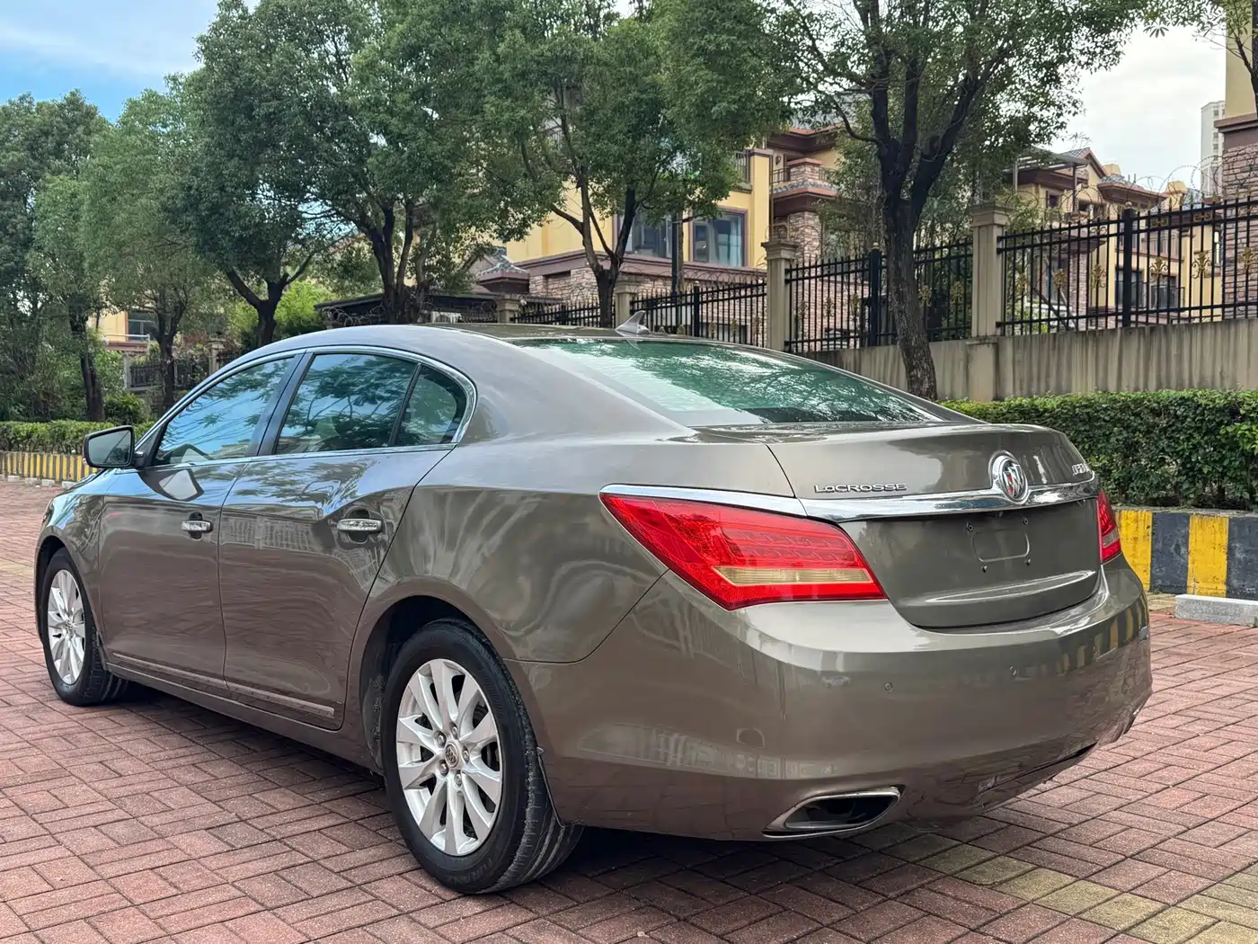Buick LaCrosse 2013 2.4L SIDI Luxury Comfort фото 7