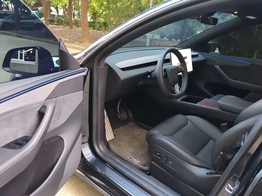 Tesla Model Y L 2025 2025 Facelift Long Range AWD