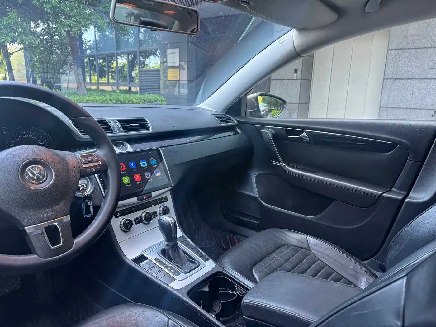 Volkswagen Magotan 2012 Facelift 1.8TSI Luxury фото 15