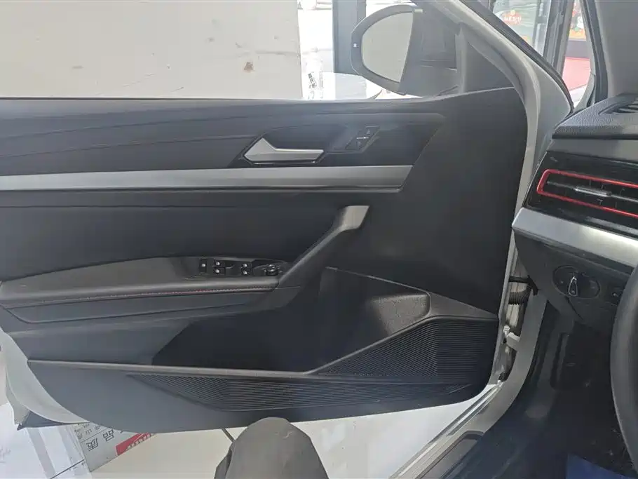 Volkswagen Lavida 2023 300TSI DSG Starlight Full Comfort Edition фото 7