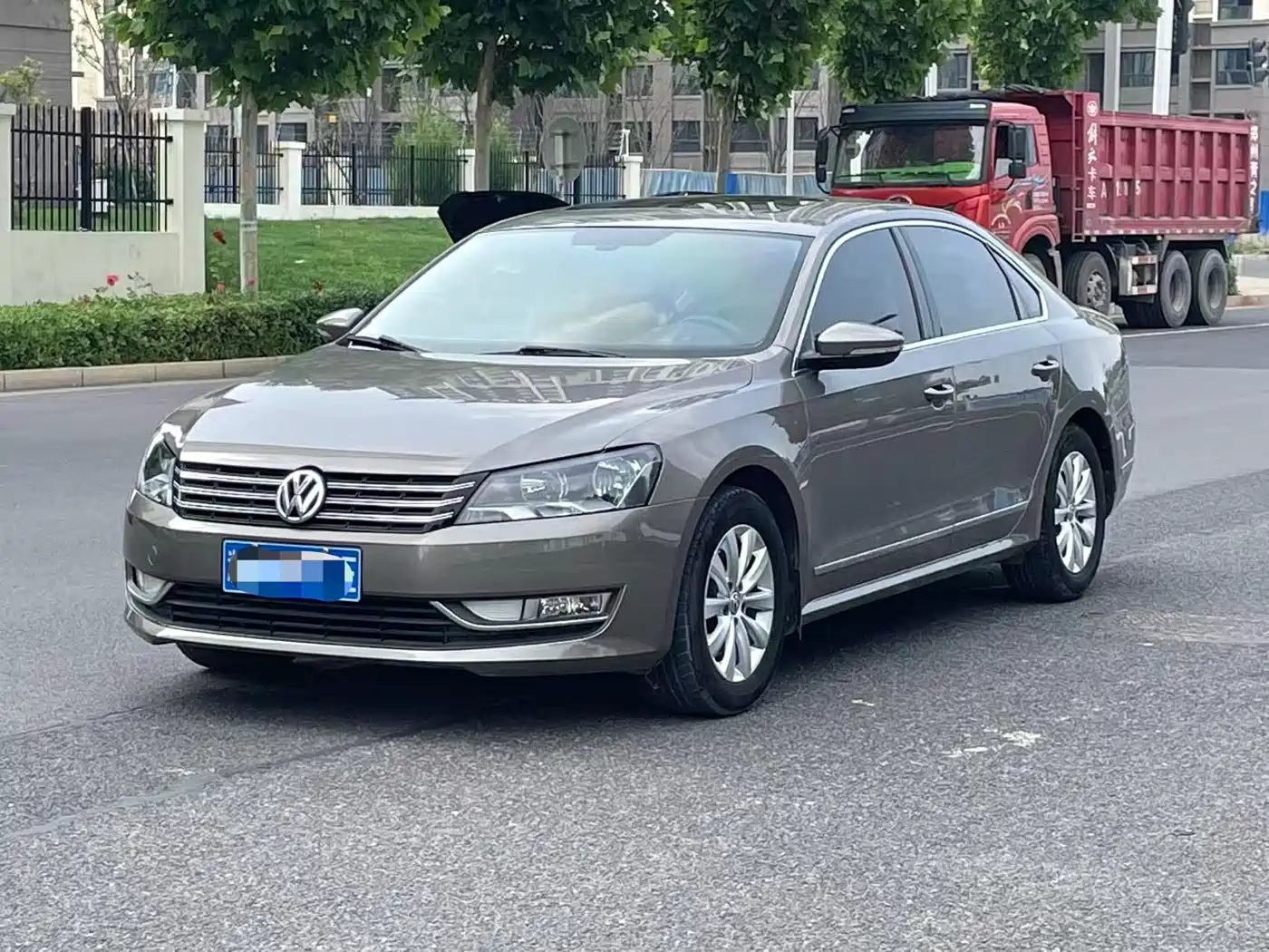 Volkswagen Passat 2014 1.8TSI DSG Luxury Edition фото 3