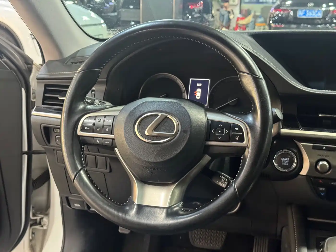 Lexus ES 2015 200 Elite Edition фото 10