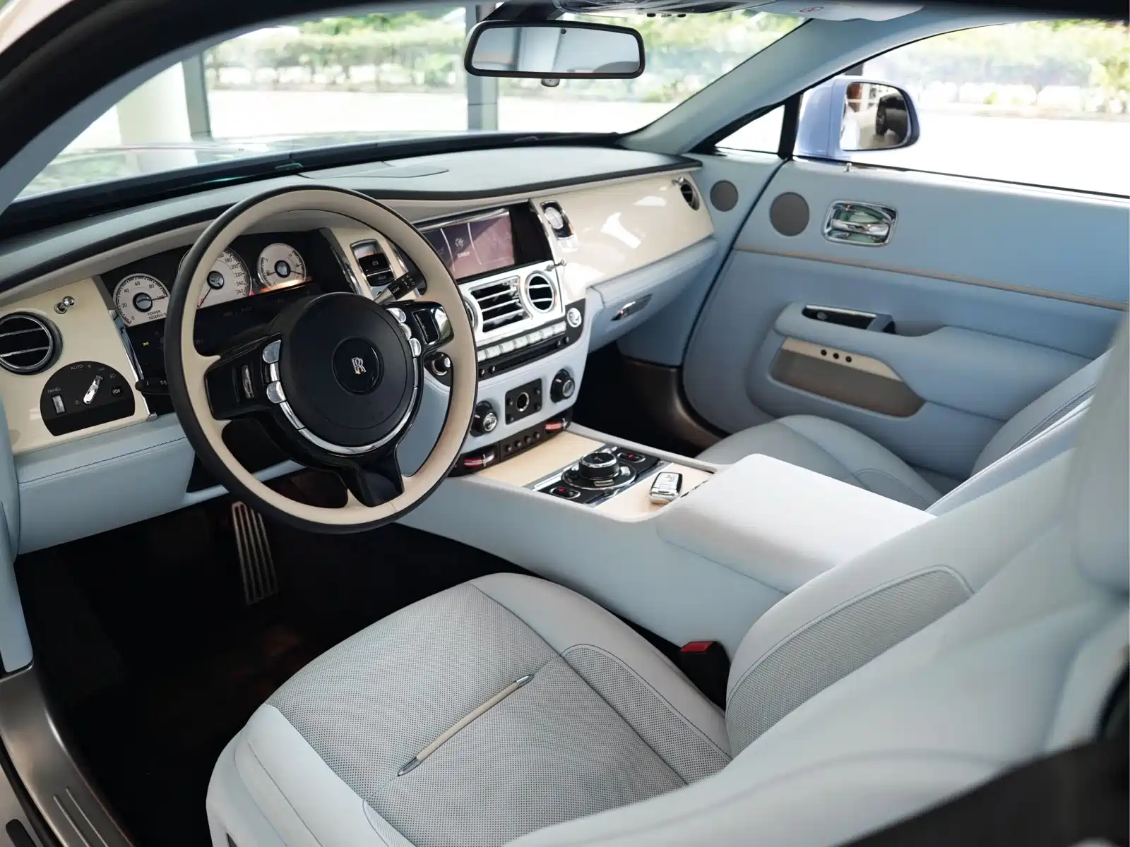 Фото 4 - Rolls-Royce Wraith