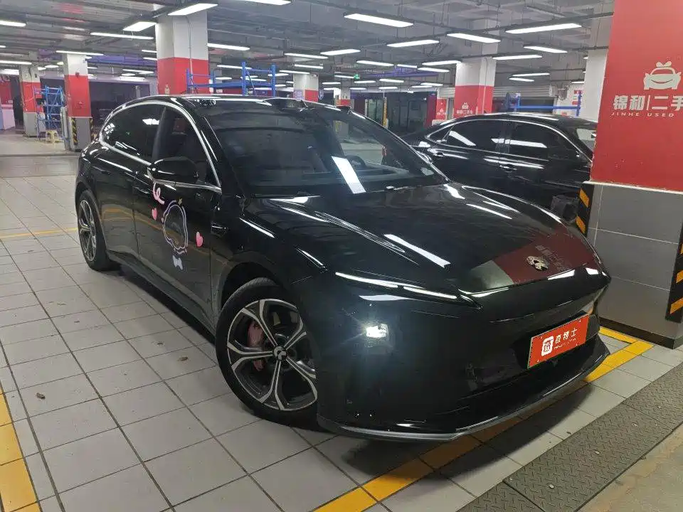 Фото 2 - NIO ET5T