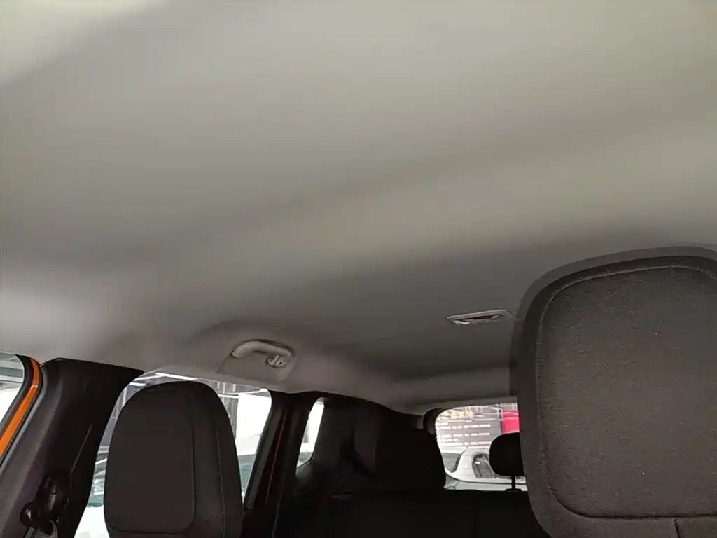 Photo 18 - Jeep Renegade