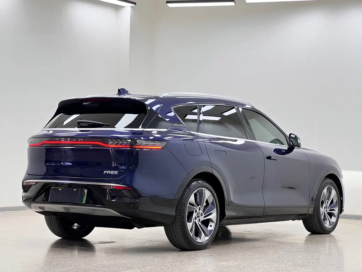 Voyah Auto VOYAH FREE 2021 AWD Standard Range Extender Exclusive Luxury Package фото 7