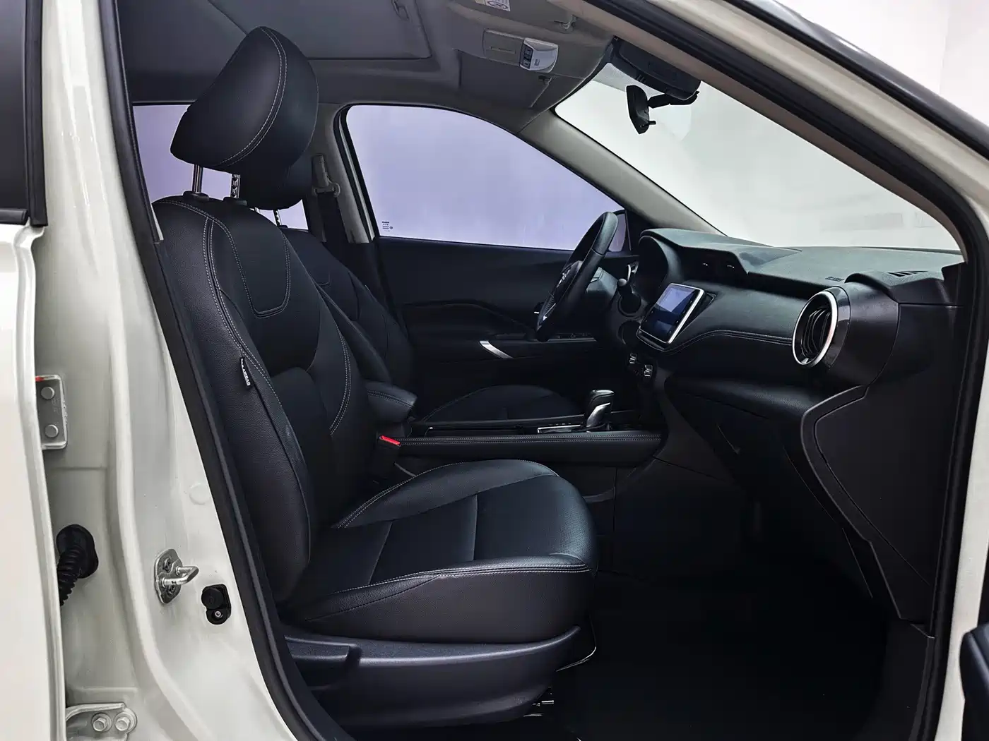 Nissan Kicks 2024 2023 Model Spirited 1.5L Ultimate Dynamic Luxury Edition