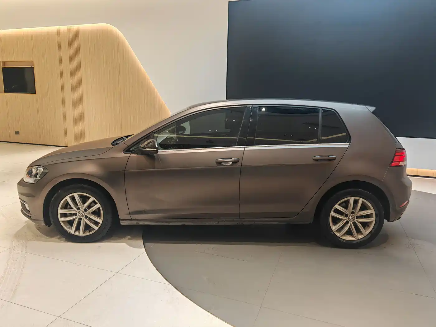 Volkswagen Golf 2018 180TSI Automatic Comfort фото 13
