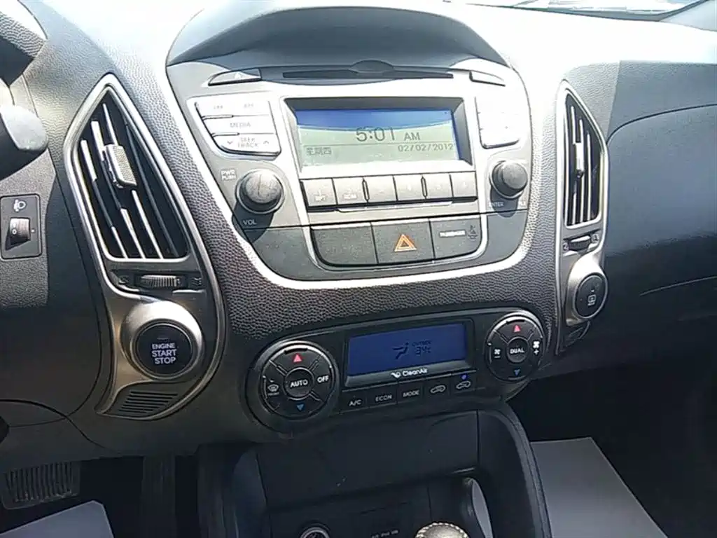 Hyundai Beijing Hyundai ix35 2015 2.0L Automatic 2WD Smart Type China IV фото 13