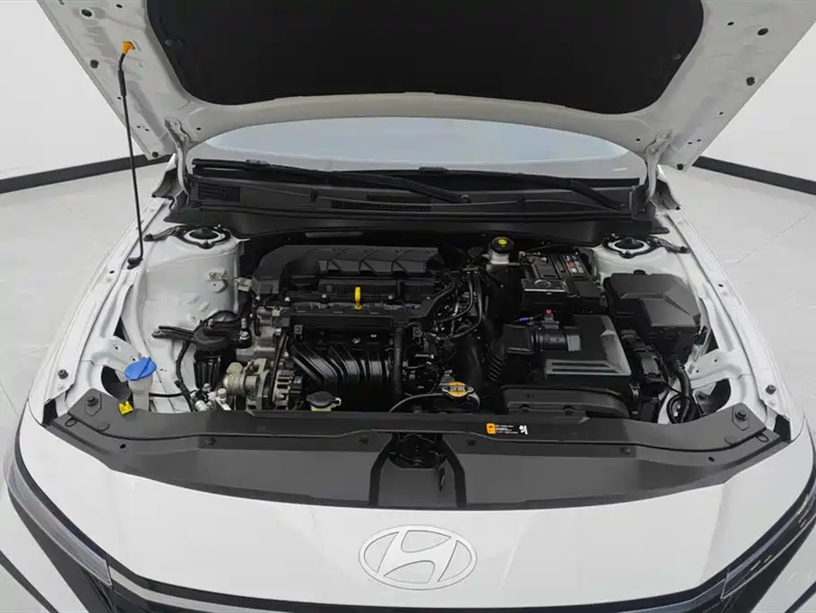Hyundai Elantra 2023 1.5L CVT GLX Elite Edition фото 10