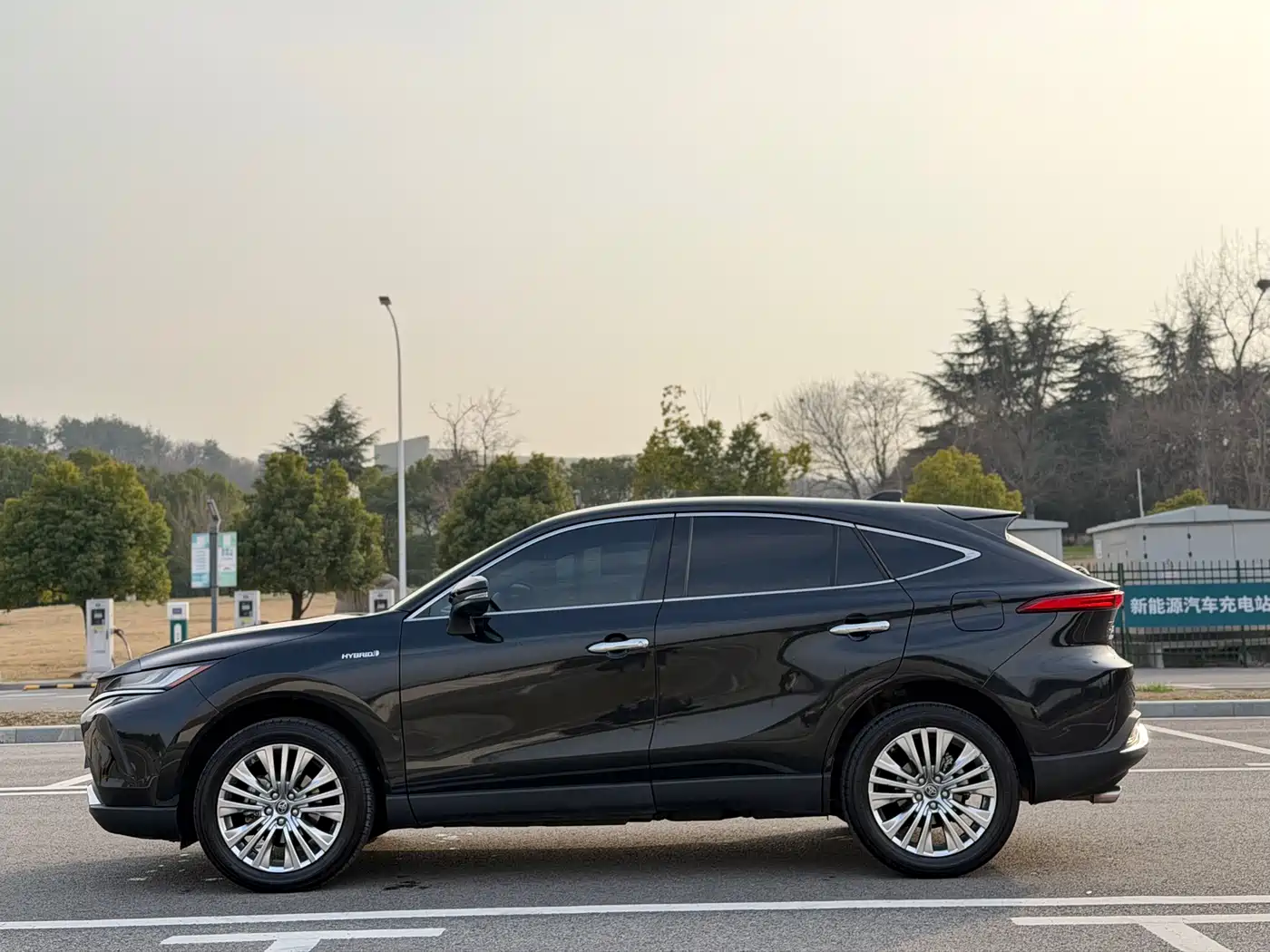 TOYOTA LING FANG HARRIER