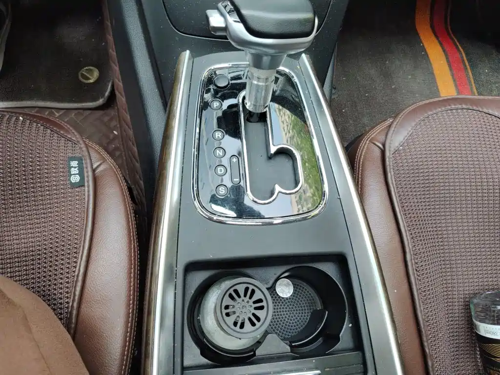 Hongqi H7 2014 2015 2.0T Luxury