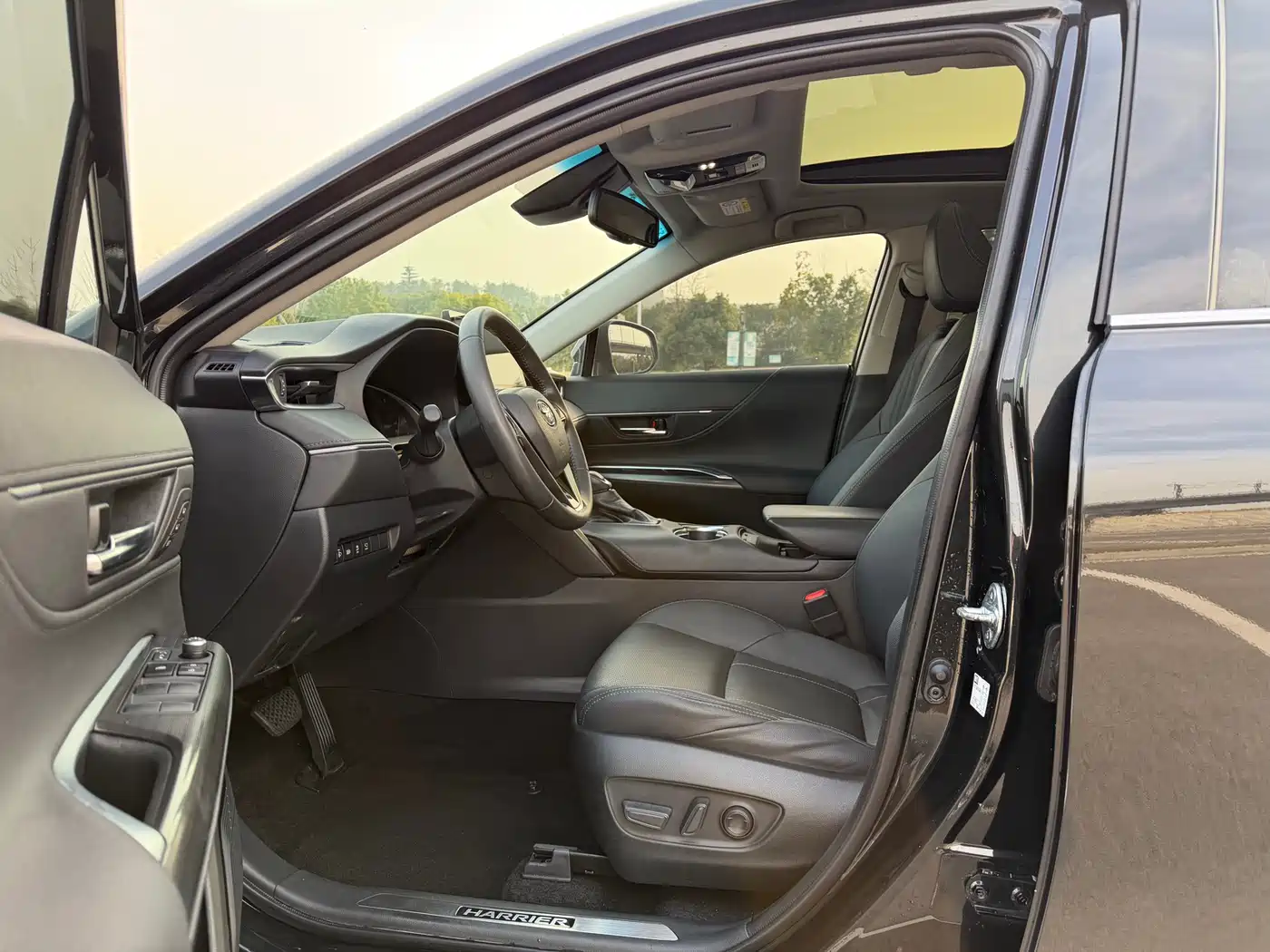 TOYOTA LING FANG HARRIER