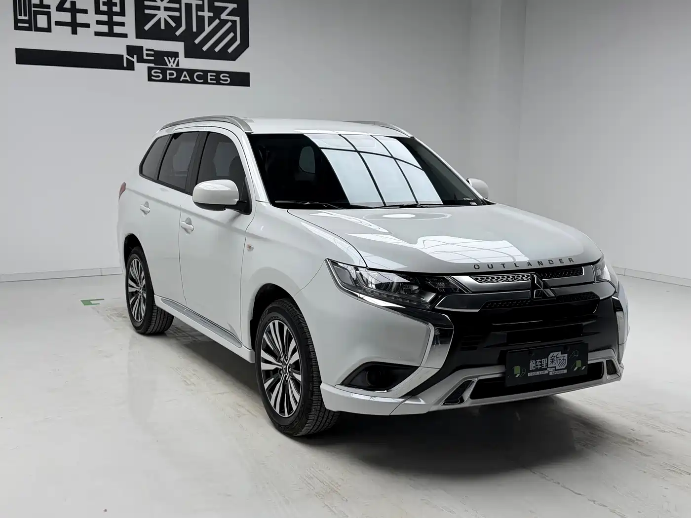 Mitsubishi Outlander 2020 2.0L 2WD Comfort 5-seater фото 3