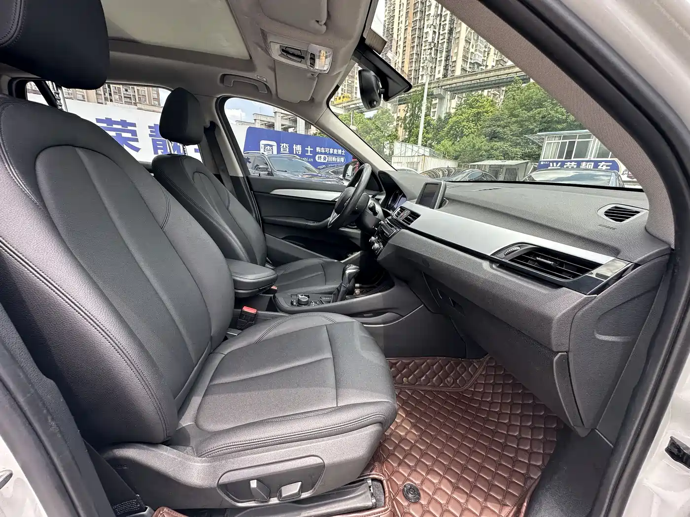 BMW X1 2019 sDrive20Li Leading Model фото 7