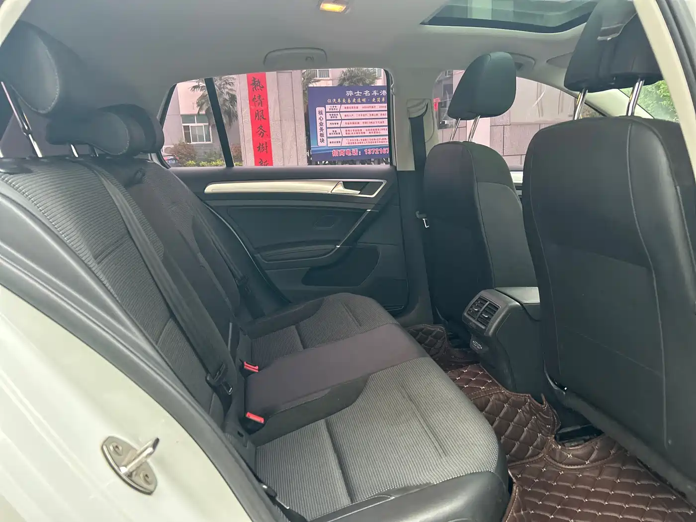 Volkswagen Golf 2020 Beloved Edition 280TSI DSG Comfort фото 19