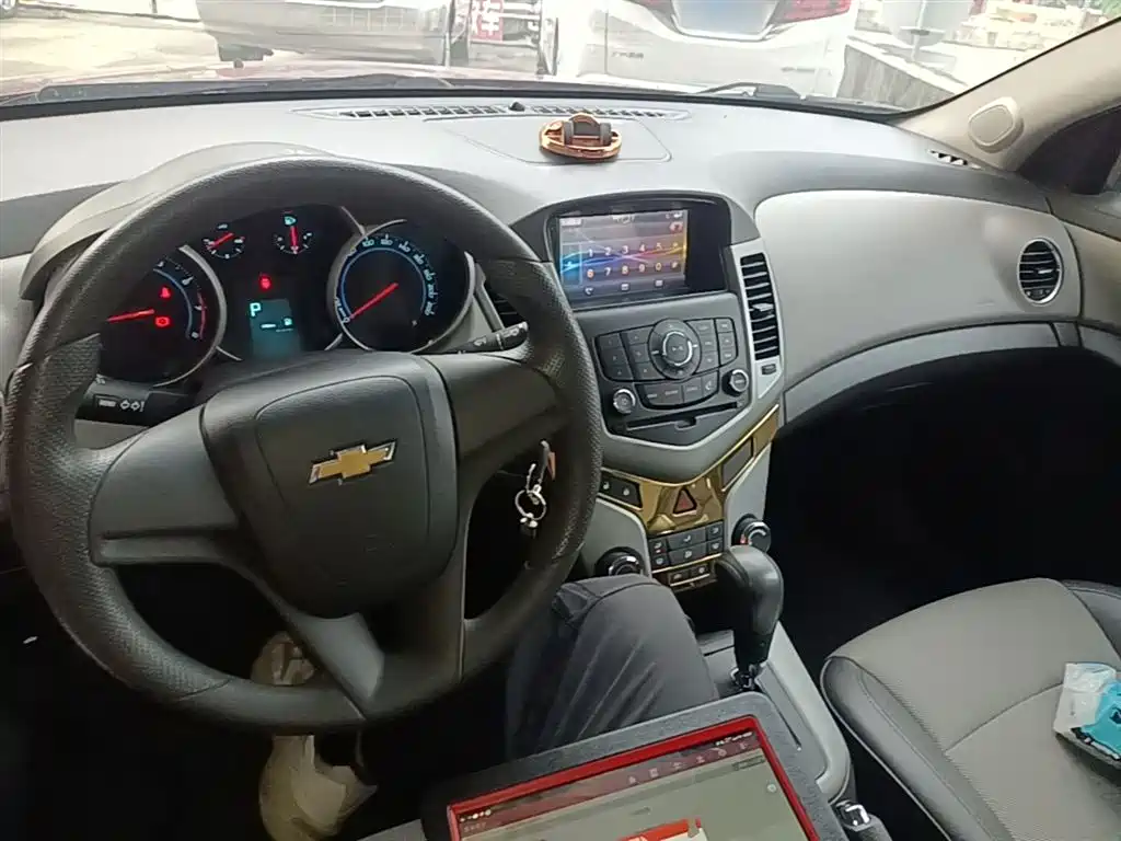 Chevrolet Cruze 2013 1.6L SL Universe AT фото 3