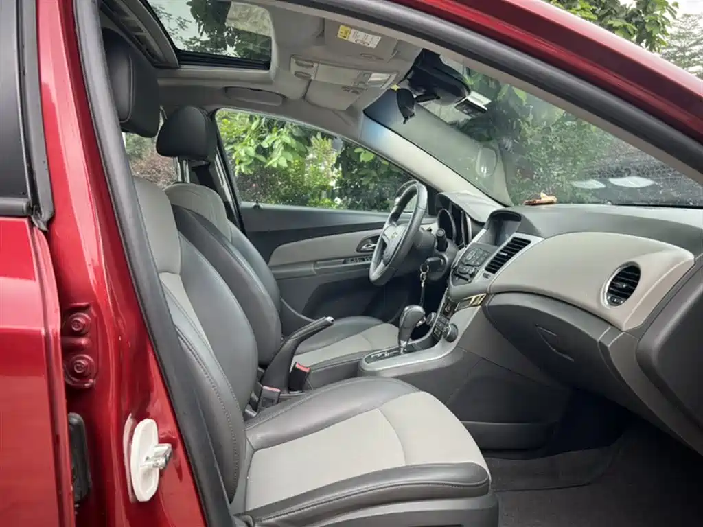 Chevrolet Cruze 2013 1.6L SL Universe AT фото 19