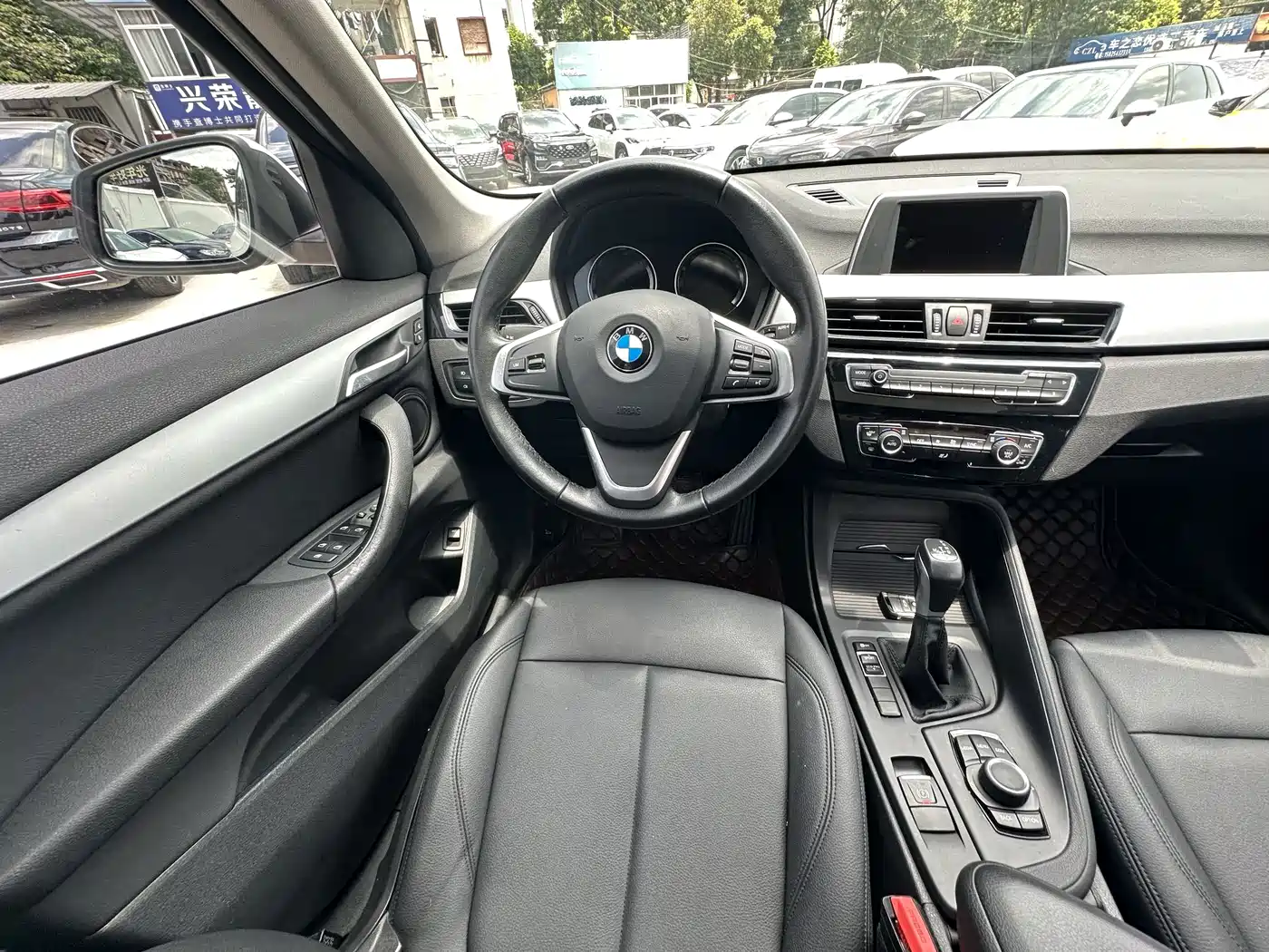 BMW X1 2019 sDrive20Li Leading Model фото 12