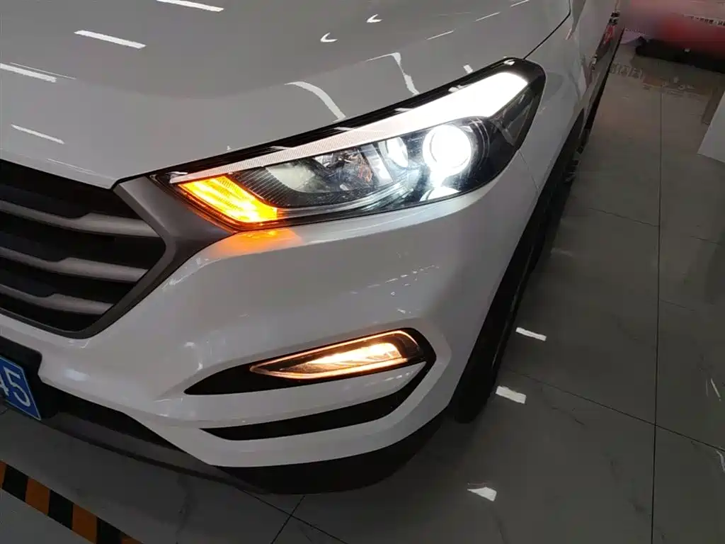Hyundai Tucson 2015 1.6T Dual Clutch 2WD Smart фото 24