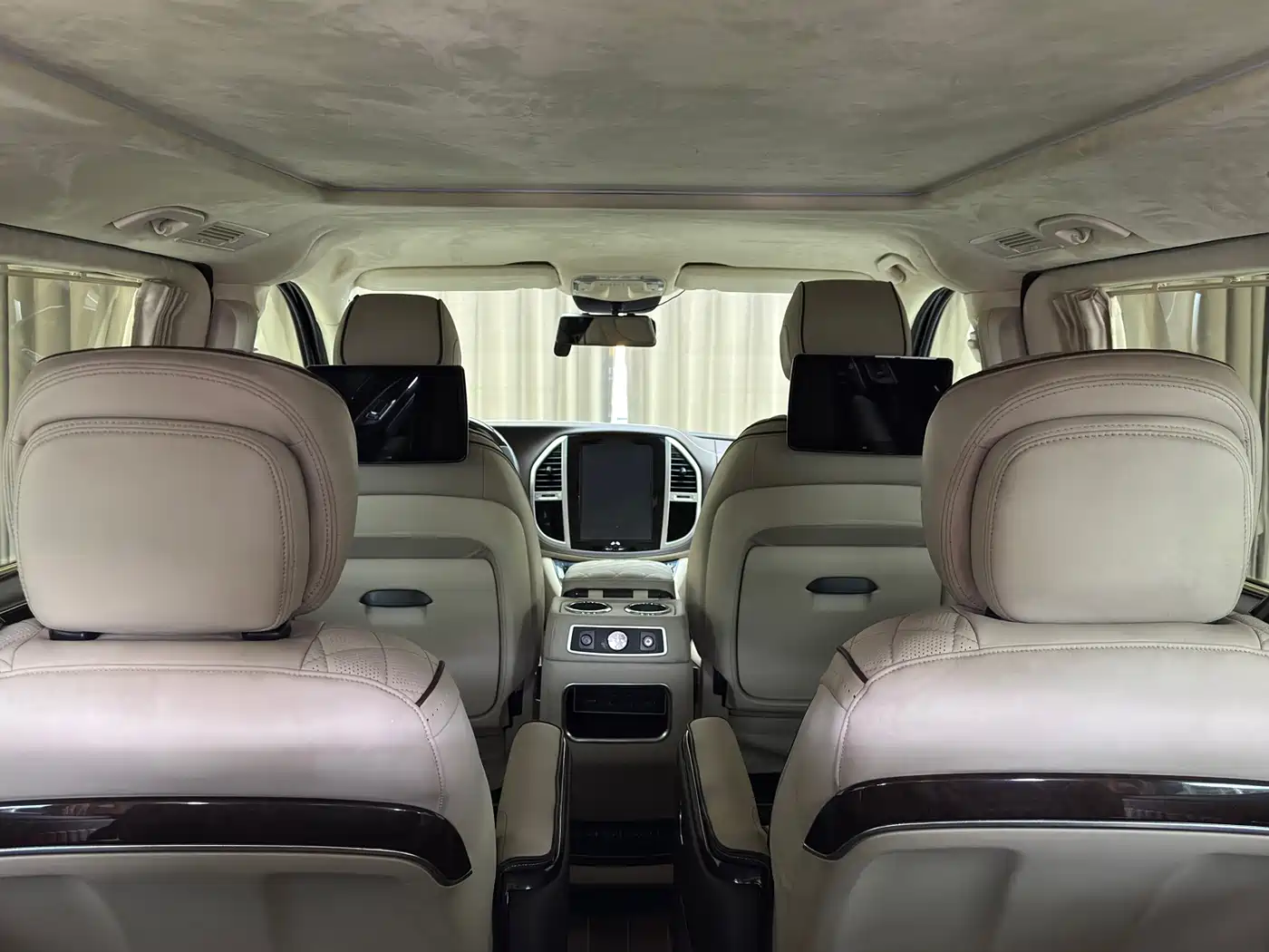 Photo 32 - Mercedes-Benz Vito