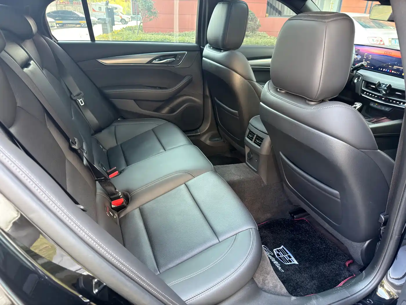 Cadillac CT5 2024 28T Luxury Model Pro фото 15