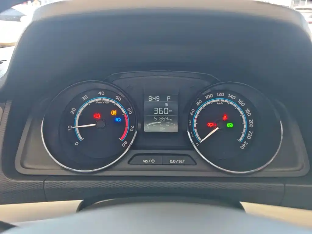SKODA KOMICK