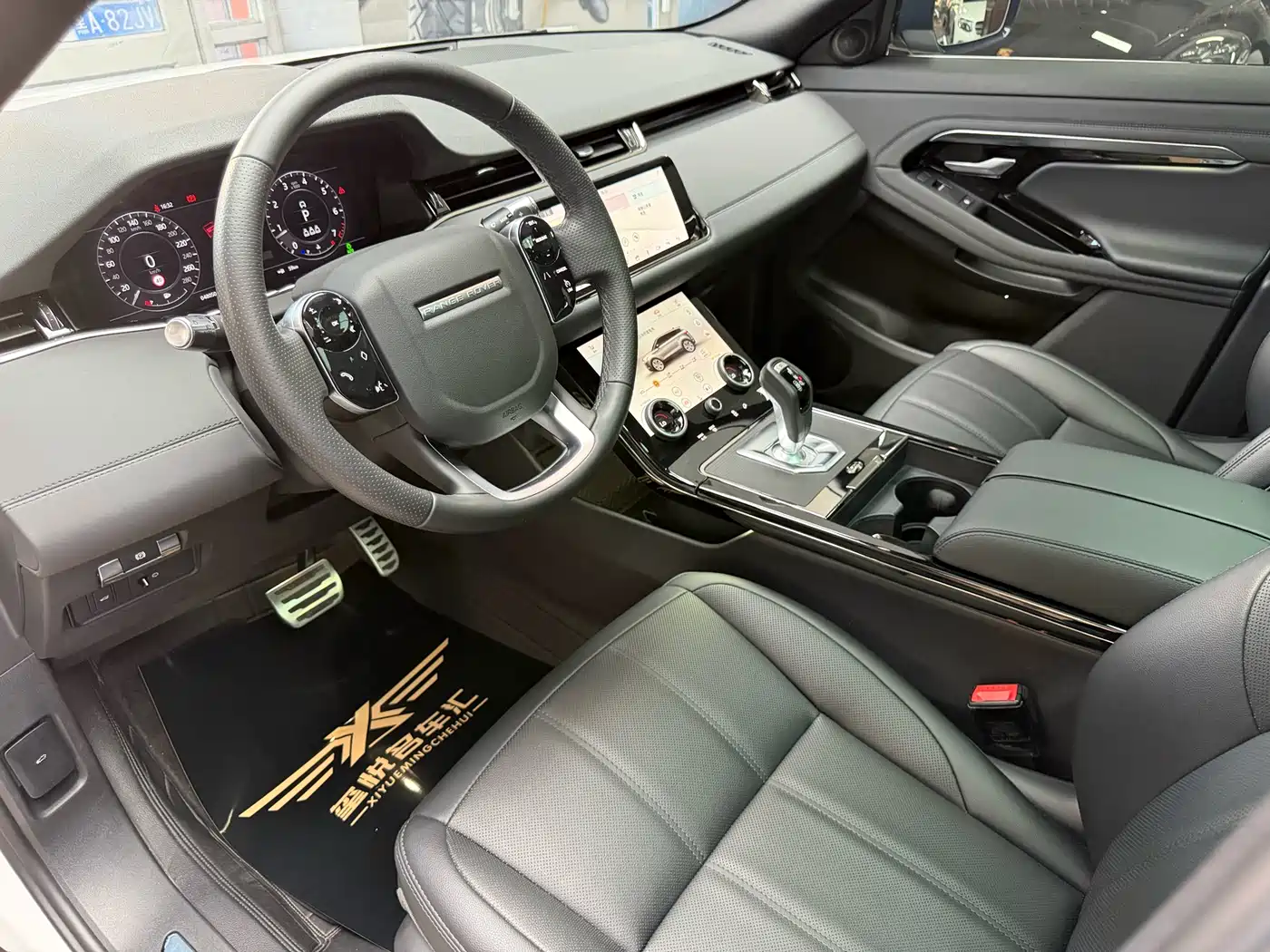 Land Rover Range Rover Evoque 2020 Model 249PS R-DYNAMIC S Gloss Black Sport Tech Edition фото 16