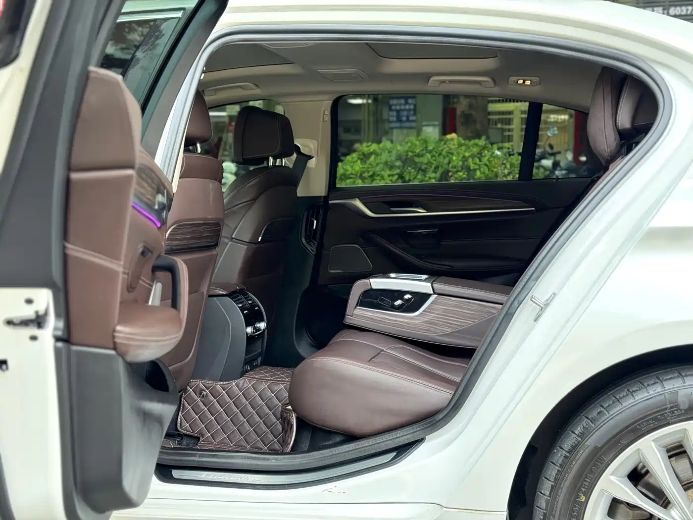 BMW 5 Series 2020 530Li Premium Luxury Package фото 12