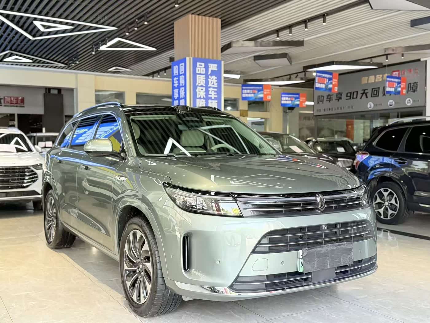 AITO Wenjie AITO M7